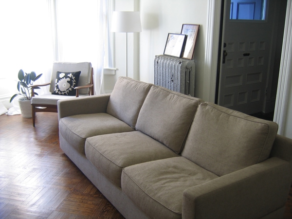 Sofaquest 2007 The Winner Door Six Here S The Dwr Parcel Sofa At Home In Our Living Room Photos Really Don T Do This Justice Fabric Is A Soft Light Brown Tweed Cushions Are